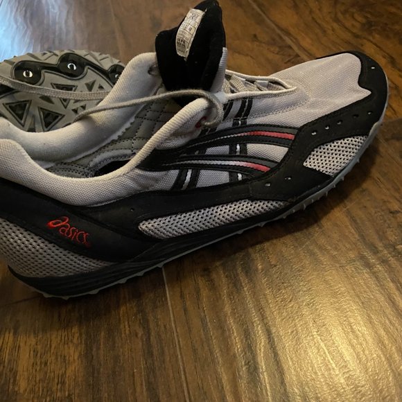 MEN'S OASIC SIZE 13 TRACK SHOES. - Picture 5 of 8